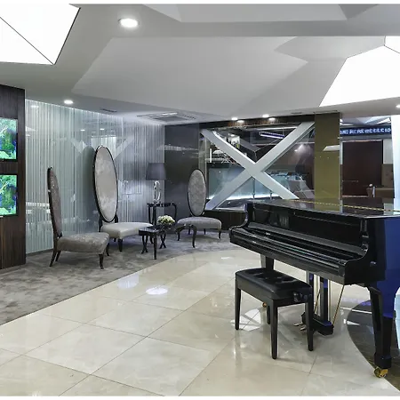 Cartoon Otel 4*