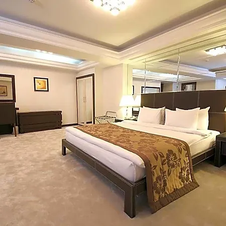 Cartoon Hotel 4*