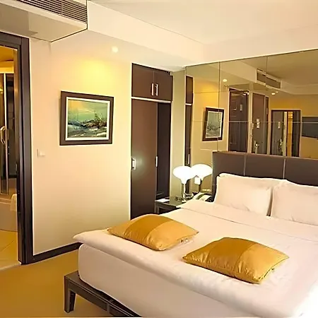Hotel Cartoon 4*