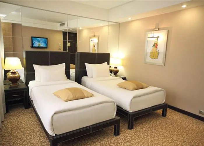 Отель Cartoon 4*