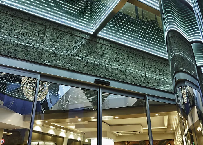 Cartoon מלון איסטמבול