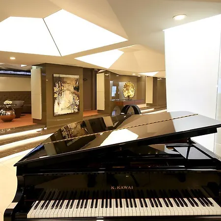 Cartoon Hotel 4*